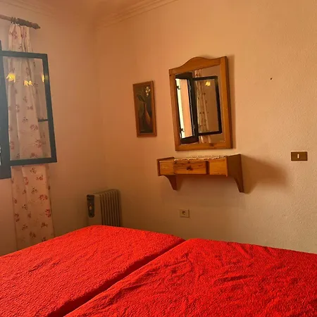 Victoria Court Ii H118 - One Bed Apartment Los Cristianos (Tenerife)